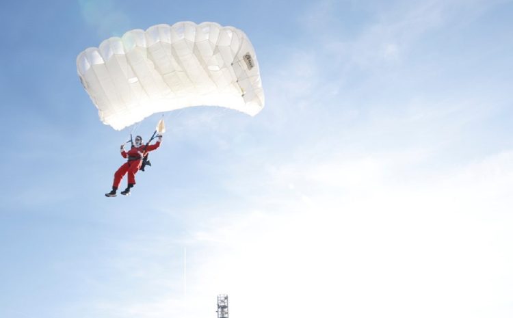 Padobranski Djed Mraz